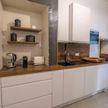 Appartement De 42m² Situé à 200 M Du Capitole